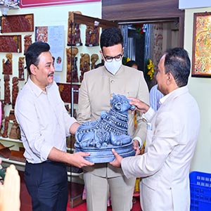 Shri Yaduveer Wadiyar at GiTAGGED Product Festival