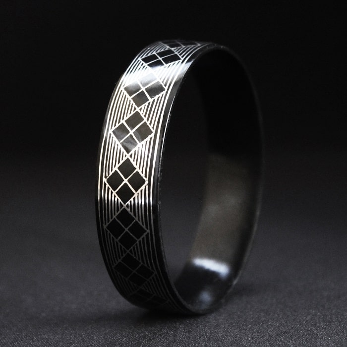 Bidriware Silver Inlay Black Metal Rhombus Bangle - Single