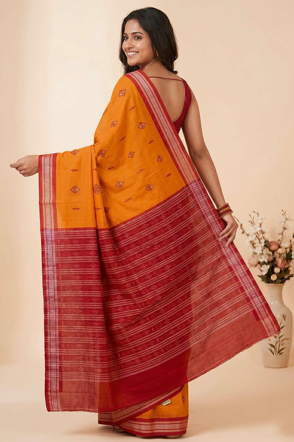 Bomkai Handloom Cotton Saree with Ikat Pallu