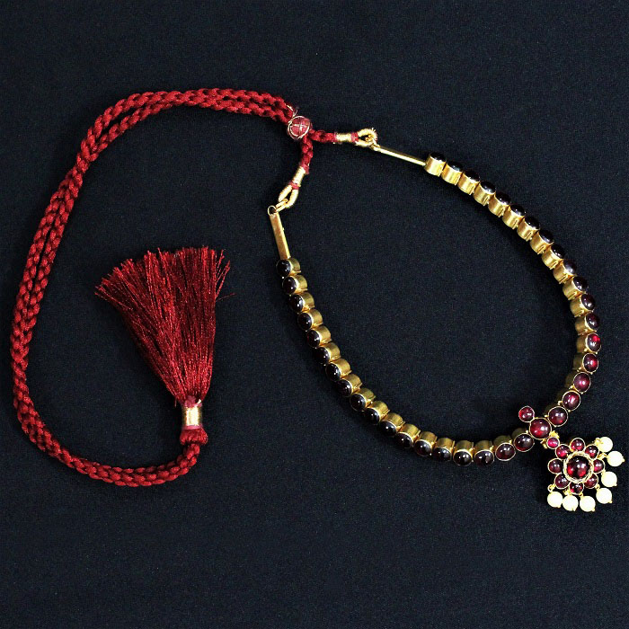 Nagercoil Temple Jewellery Choker - Silver (45%): Gold (25%) : Stones(30%)
