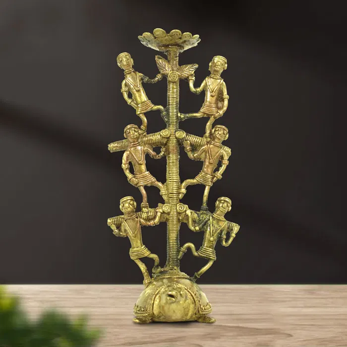 Bastar Dhokra Turtle with Men Candle Stand (9.4 Inches)