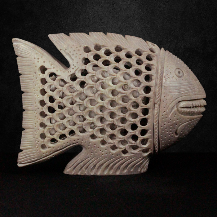 Varanasi Soft Stone Jali Undercut Fish (5/4.5/4 Inches)