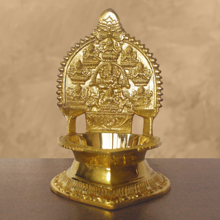 Nachiarkoil Brass Lamp Ashta Lakshmi (Single) - 7.5 Inches (800-900Grams)