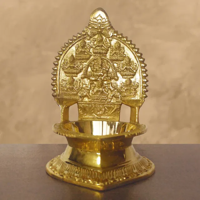 Nachiarkoil Brass Lamp Ashta Lakshmi (Single) - 7.5 Inches (800-900Grams)
