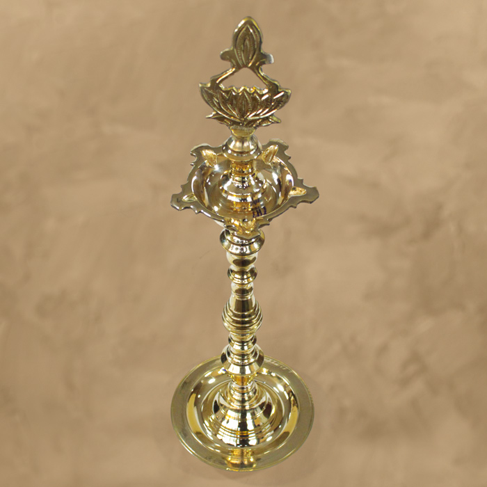 Nachiarkoil Brass Lamp Lotus (Single) - 17 Inches (1-1.2 Kg)