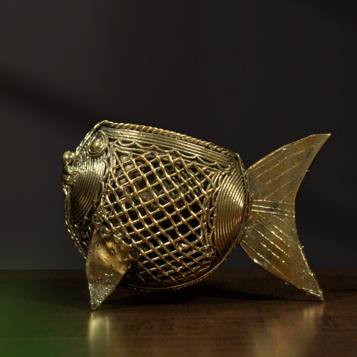 Odisha Brass & Bell Metal (Dhokra) Fish Pen Stand (5.10 Inches)