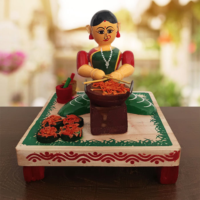 Etikoppaka Toys - Lady Making Sweet (5 inch)