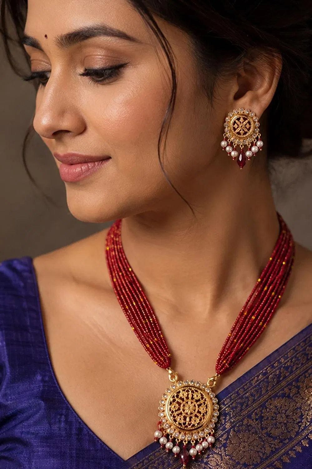 Thewa Red leaf Round 23kt Gold Jewellery Set