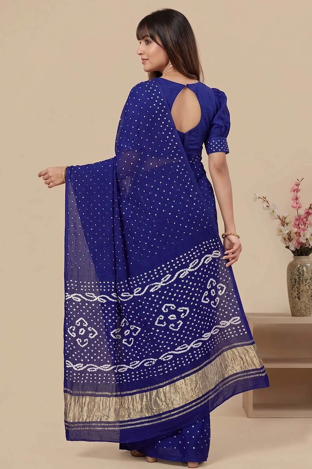 Jamnagari Bandhani Semi Gaji Silk Saree