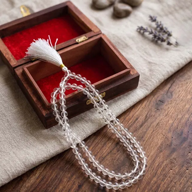 Cambay Agates Spatika Mala with Wooden Box