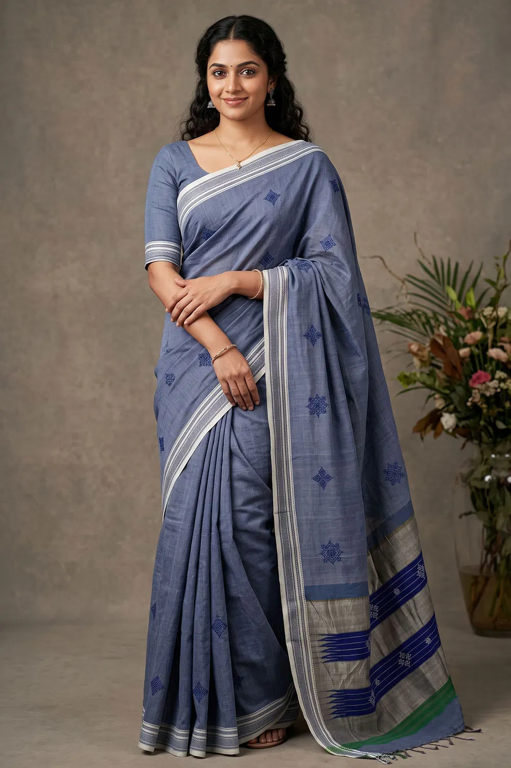Kasuti Hand Embroidery on ilkal Handloom Cotton Silk Saree