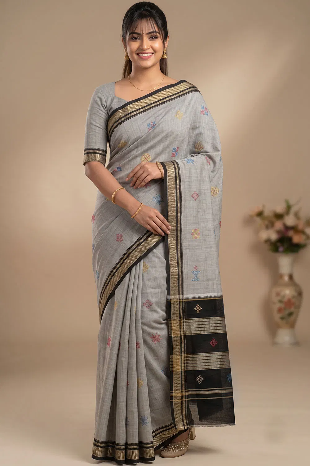 Kasuti Hand Embroidery on ilkal Handloom Cotton Silk Saree