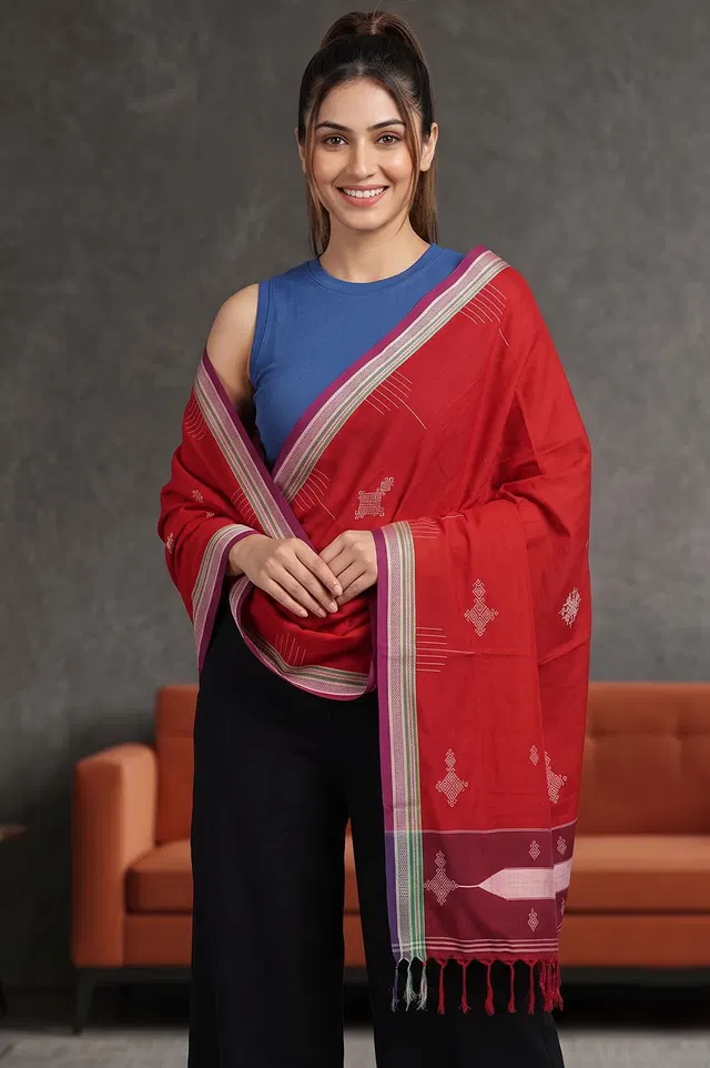 Kasuti Hand Embroidery on Ilkal Handloom Dupatta