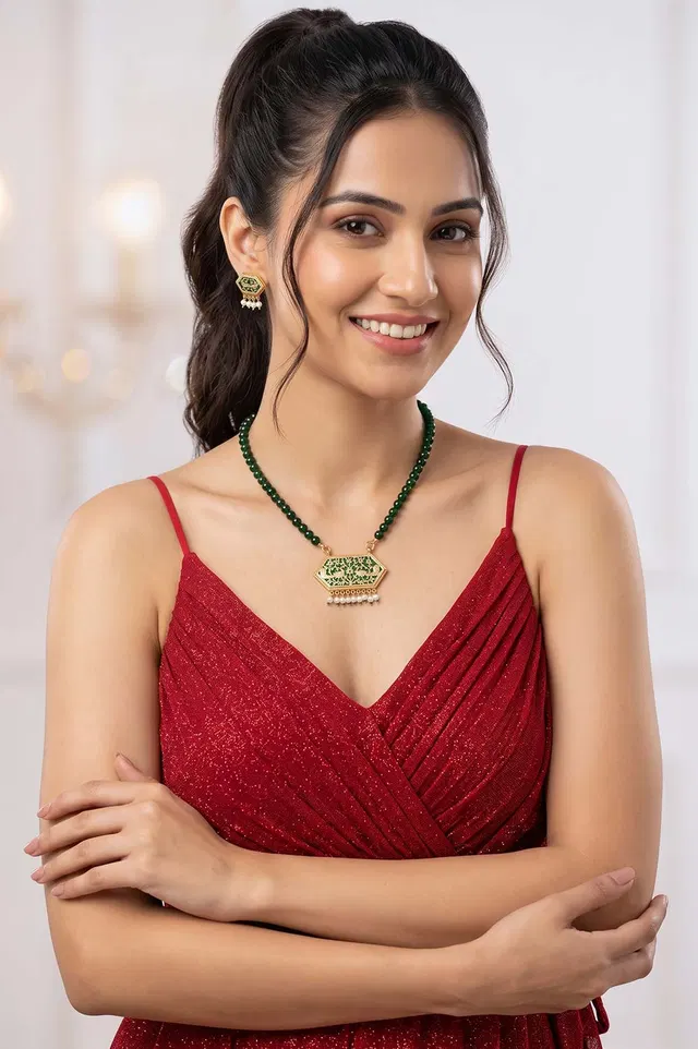 Thewa Pentagonal Peacock Motif 23kt Gold Jewellery Set