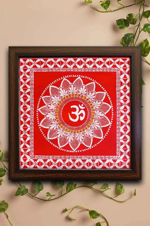Uttarakhand Aipan Art on Wood (14x14) Inches