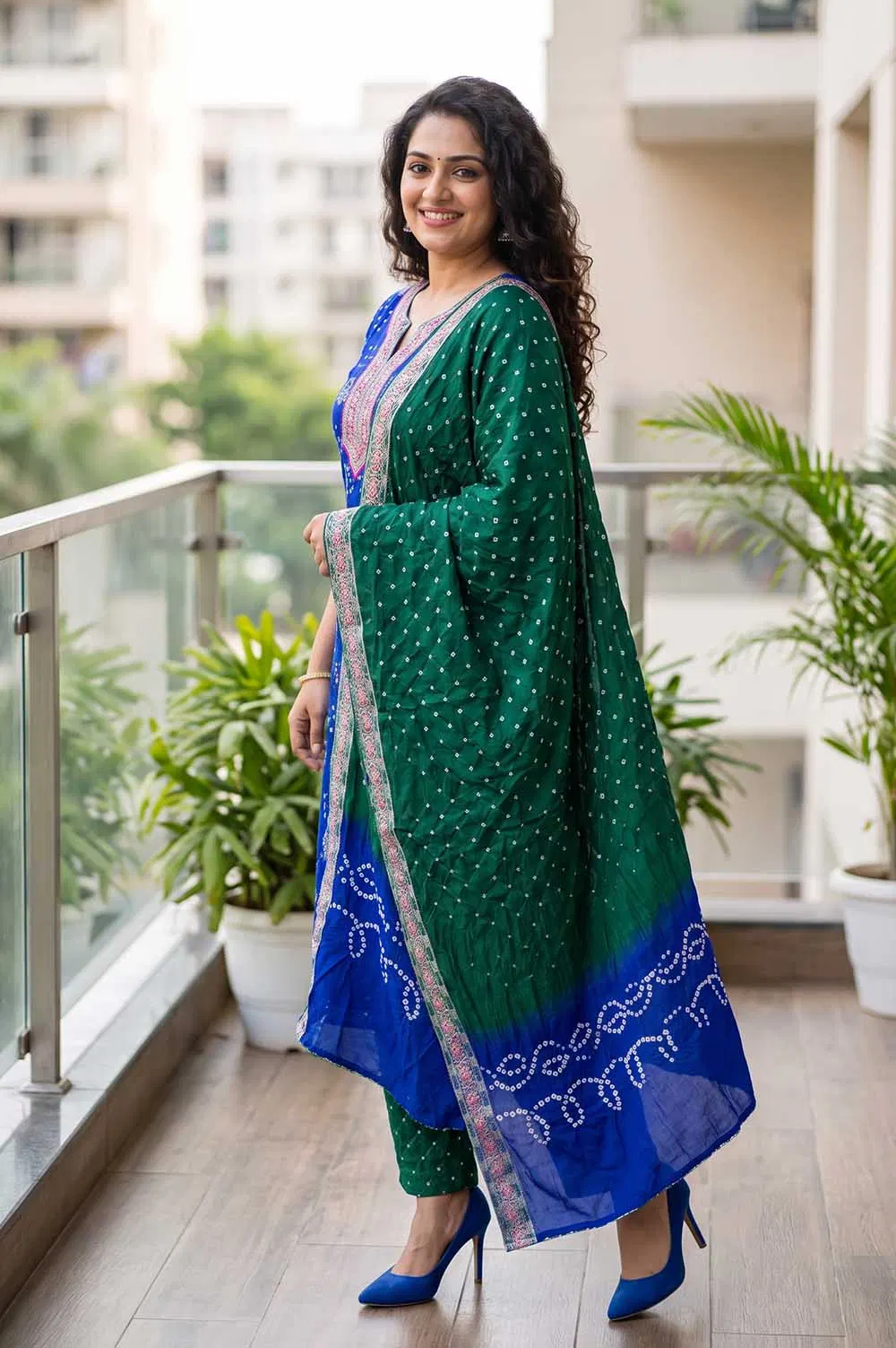 Jamnagari Bandhani Salwar Suit Dress Material (Dupion Art Silk)