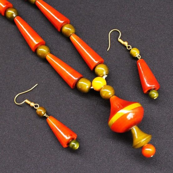 Orange cone bead necklace 3